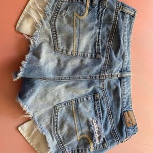 Size 8 woman’s American Eagle distressed shorts